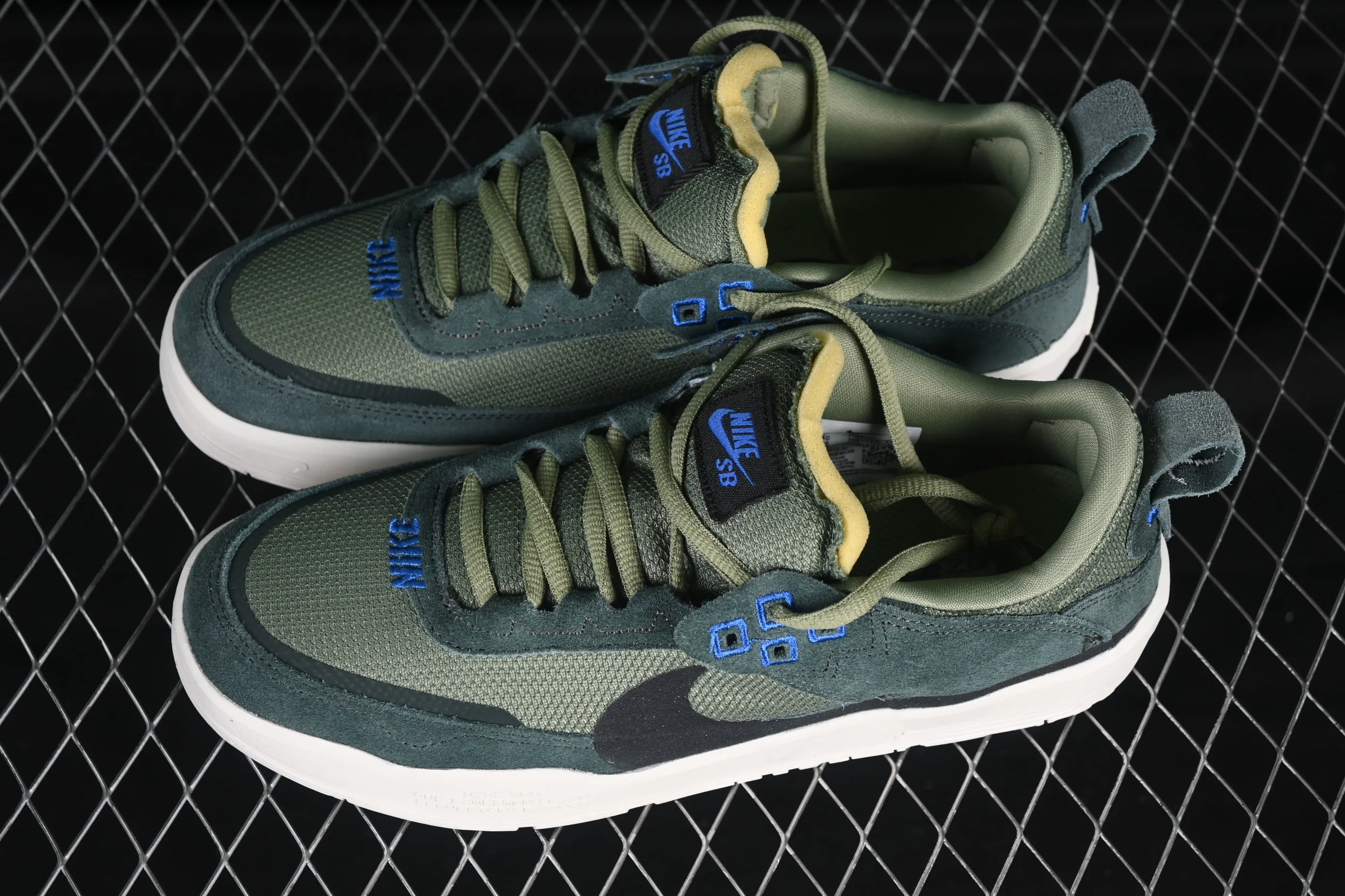 All categories Nk SB Dunk series Nk SB Dunk Low low-top sneakers Nk SB Day One Nike low-top casual sneakers FN4210-300